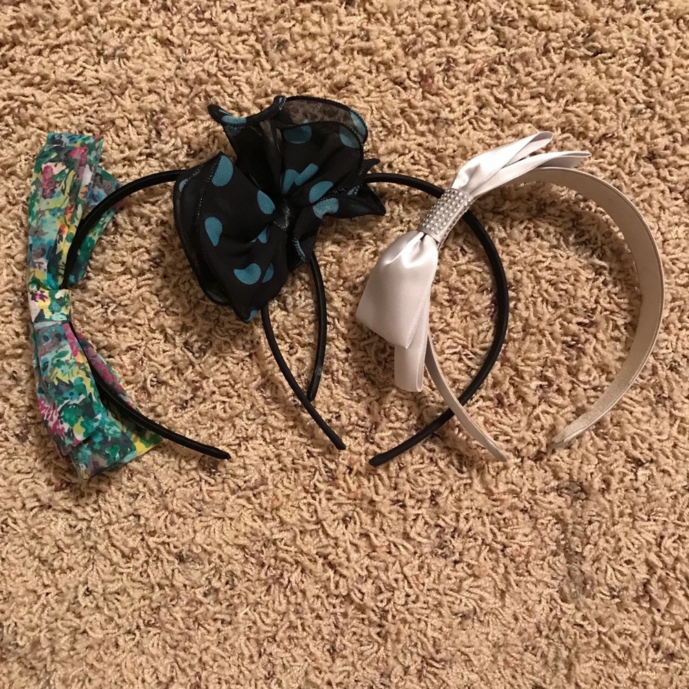 Bundle of 3 bow headbands 🎀